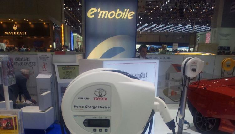 Elettrica_ricarica-Ginevra2013